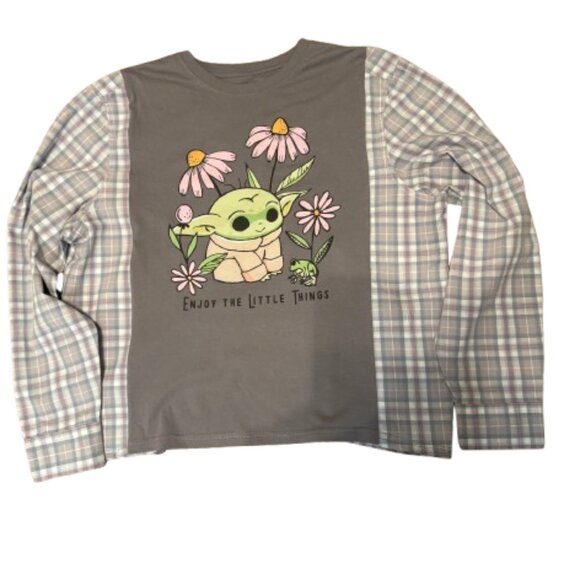 Handmade Baby Yoda "Enjoy The Little Things" Upcycled Long Sleeve Pullover Shirt - Picture 1 of 6